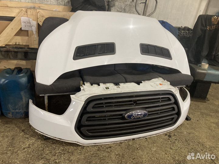 Бампер верхняя часть белая Б/У на Ford Transit