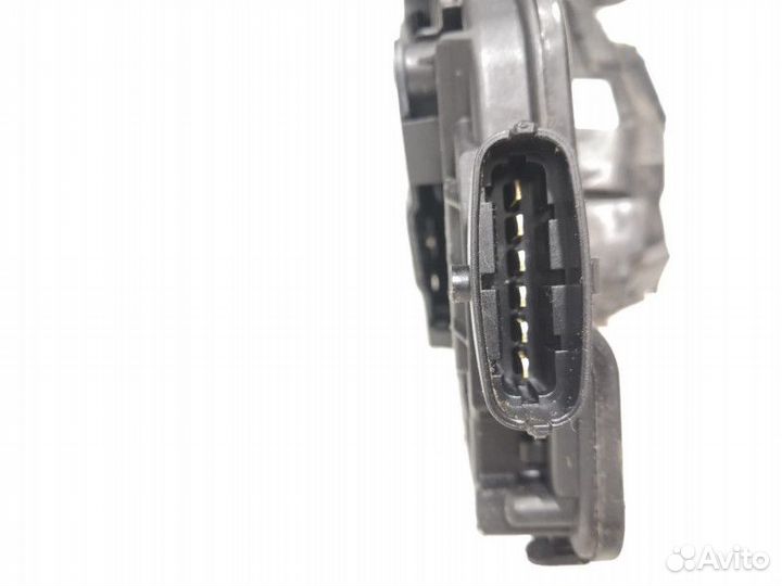 Замок двери передней левой Land Rover Discovery 5