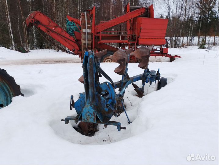 Плуг оборотный