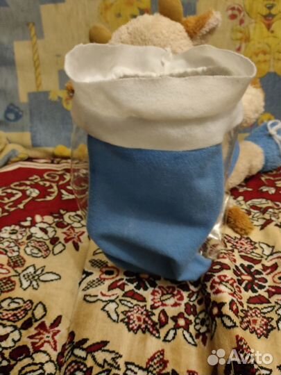 Игрушка бычок с рюкзаком для сладкого подарка