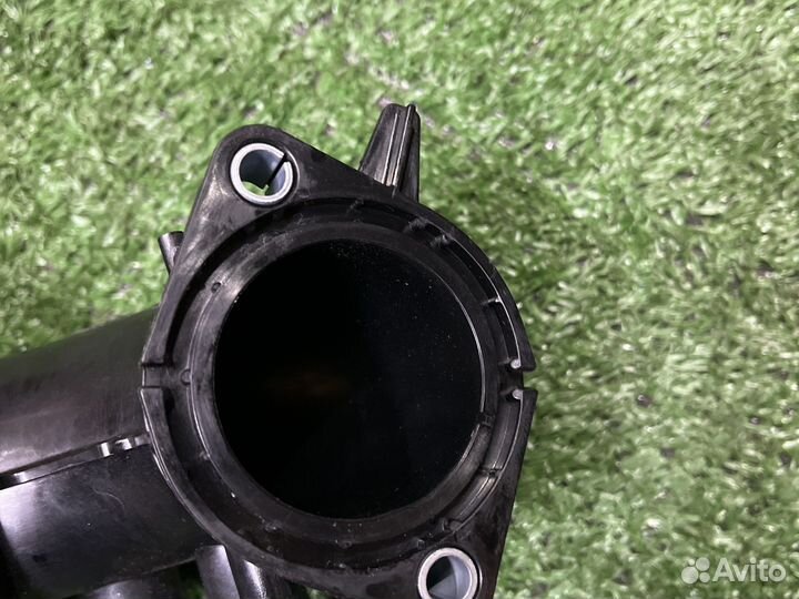 Трубка провода воздушный на Mercedes