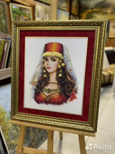 Вышивка ручной работы