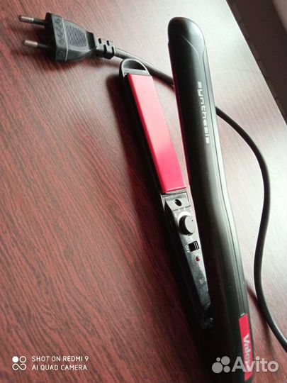 Плойка - утюжок, выпрямитель для волос