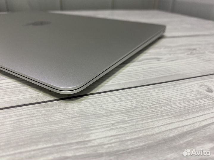 Apple MacBook Air M1 13