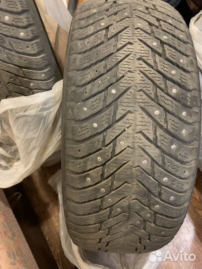 Nokian Tyres Hakkapeliitta 8 215/55 R17 98T