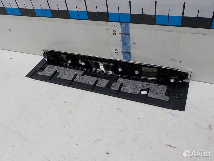 Накладка крышки багажника Mercedes-Benz W222 (S-Kl