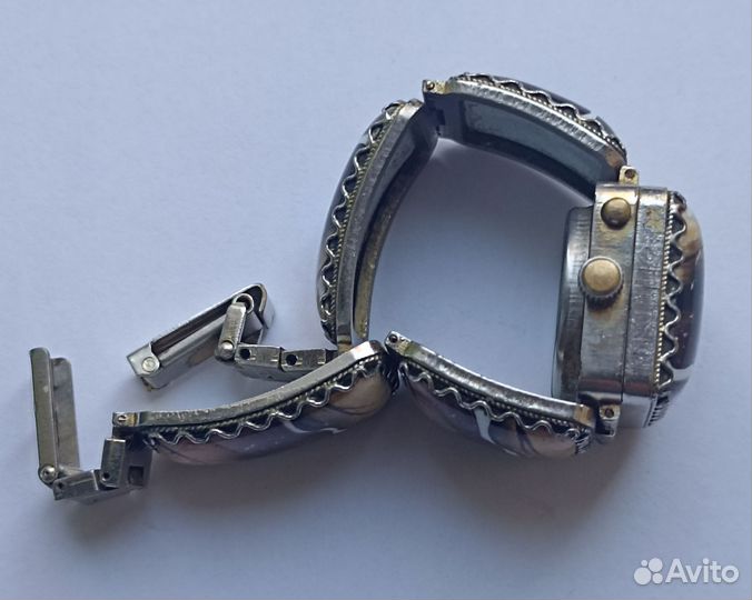 Часы чайка женские