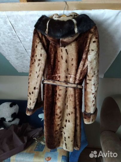 Шуба мутоновая с капюшоном