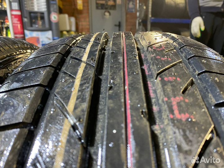 Bridgestone Potenza RE040 235/55 R17 99Y