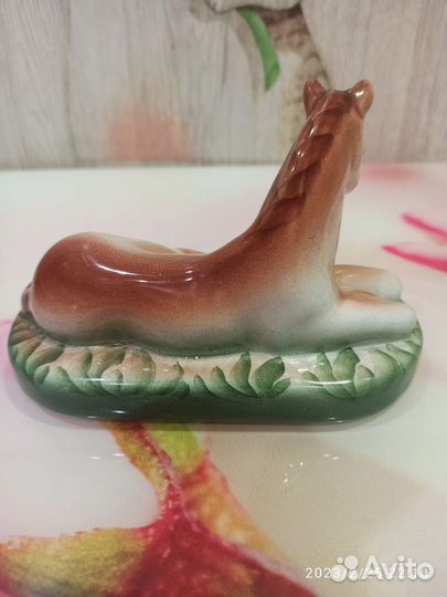 Фигурка лошади