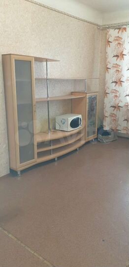 Комната 17 м² в 3-к., 1/4 эт.