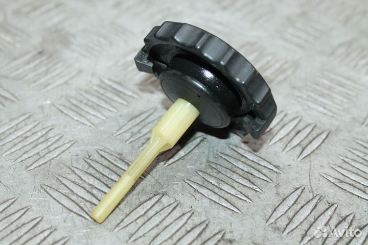 Крышка бачка гур Toyota Lexus