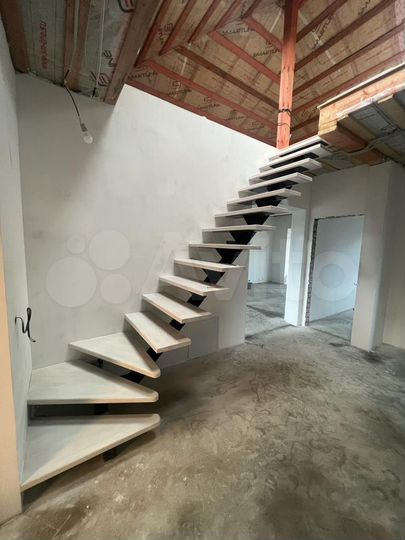 Дом 135 м² на участке 8 сот.