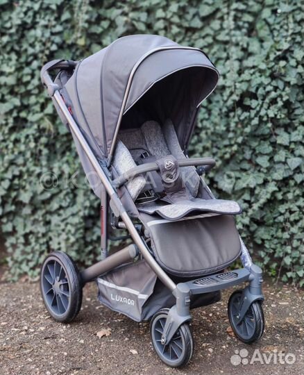 Коляска Luxmom 790 (большое спальное место)