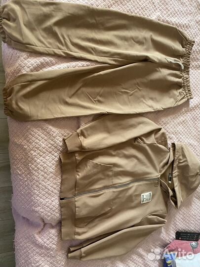 Спортивный костюм