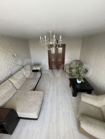 4-к. квартира, 90 м², 12/17 эт.