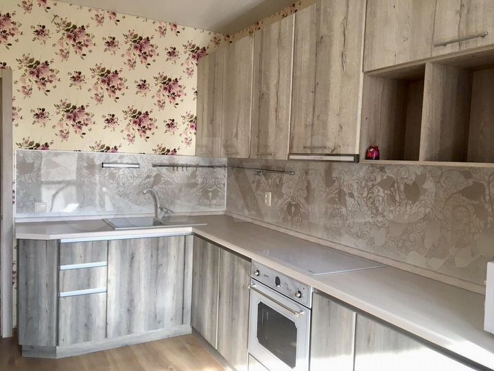 2-к. квартира, 63 м², 3/15 эт.