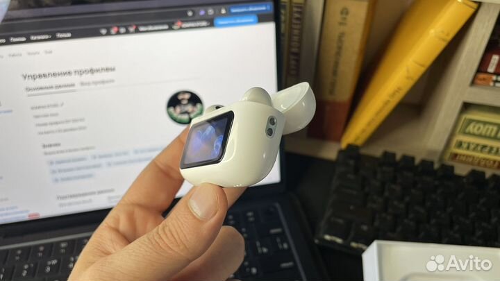 Беспроводные наушники AirPods Pro 2 с экраном