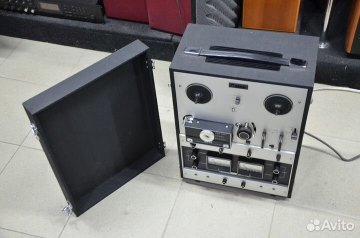 Бобинник Akai M-10 состояние