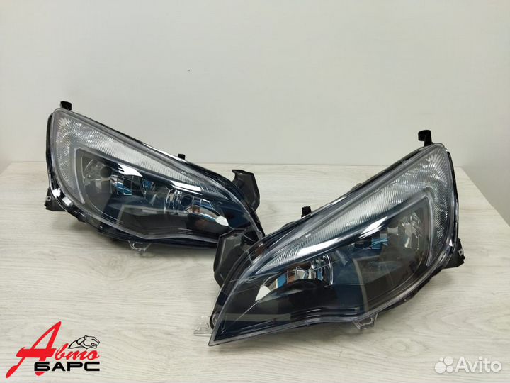 Фара левая/правая передняя черная Opel Astra J