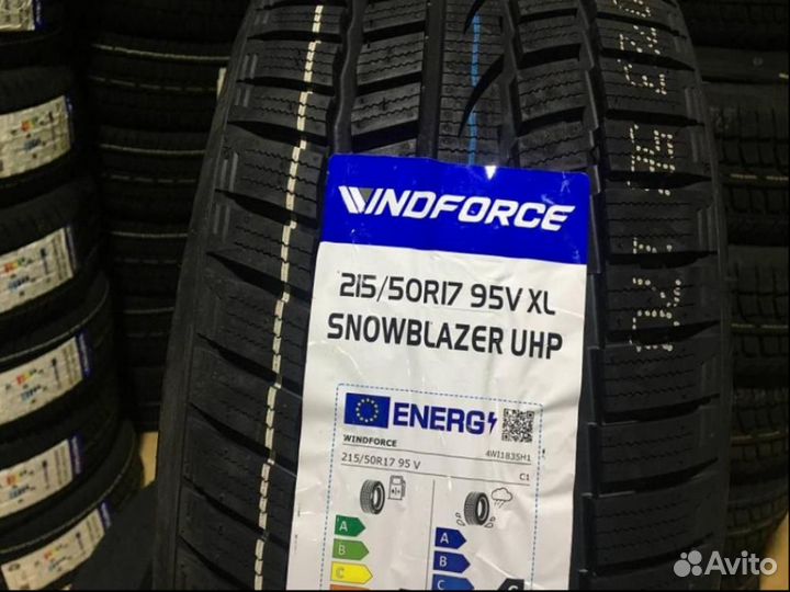 Windforce Snowblazer UHP 215/50 R17 95V
