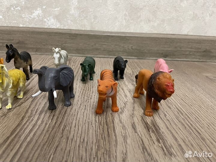 Набор фигурок животных