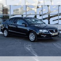 Volkswagen Passat 1.8 AMT, 2010, 238 945 км, с пробегом, цена 930 000 руб.