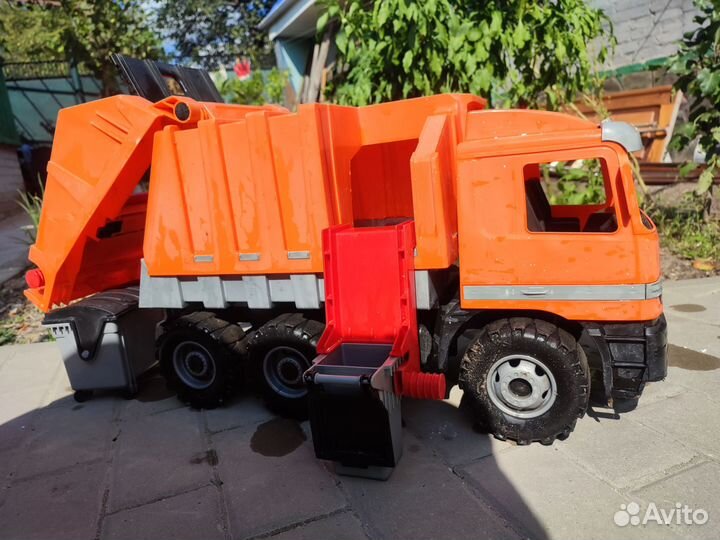 Игрушка машина мусоровоз