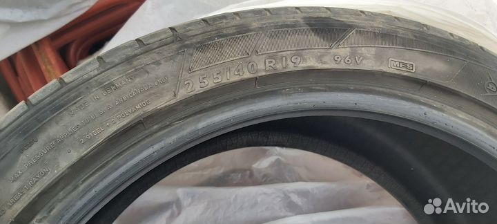 Dunlop SP Sport Maxx GT 255/40 R19 96V