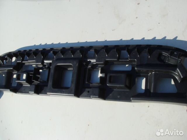 08-14 Сандеро усилитель переднего бампера Новый