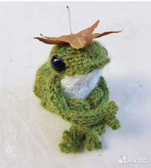 Вязаная лягушка