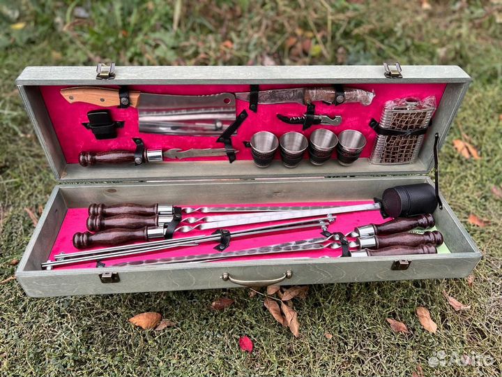 Шашлычный набор в деревянном чемодане № 8