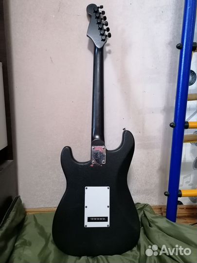 Электрогитара