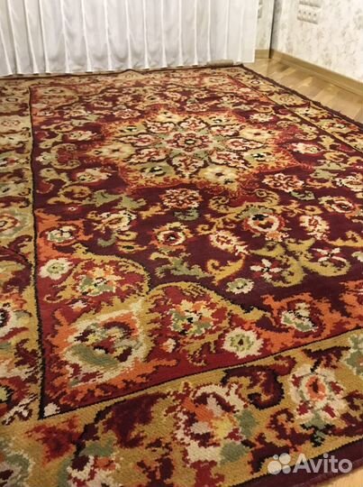 Ковер шерстяной