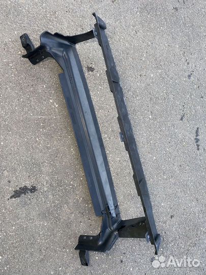 Воздухозаборник Volvo S40 MS MS68 низ