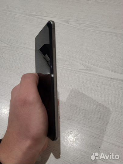 Samsung Galaxy S10, 8/128 ГБ