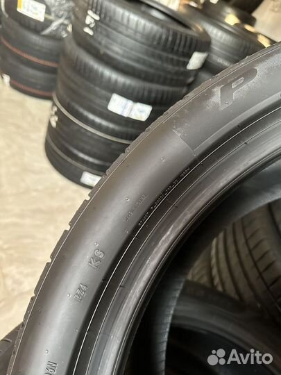 Pirelli P Zero PZ4 315/35 R22 и 275/40 R22