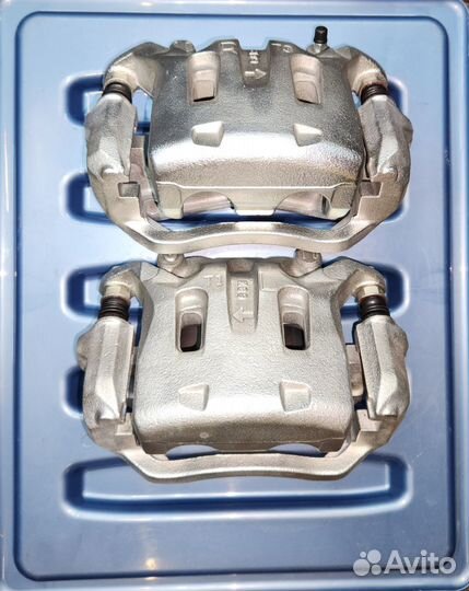 Суппорт тормозной передний Nissan Pathfinder R51