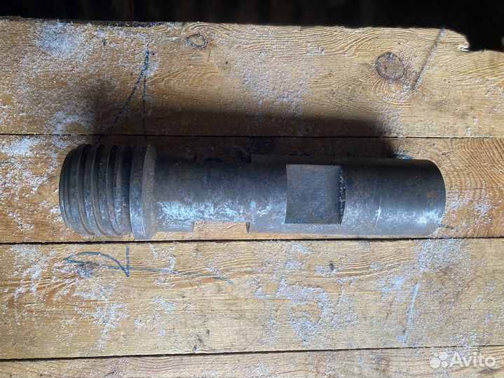 Переходники на пневмоударник П-130