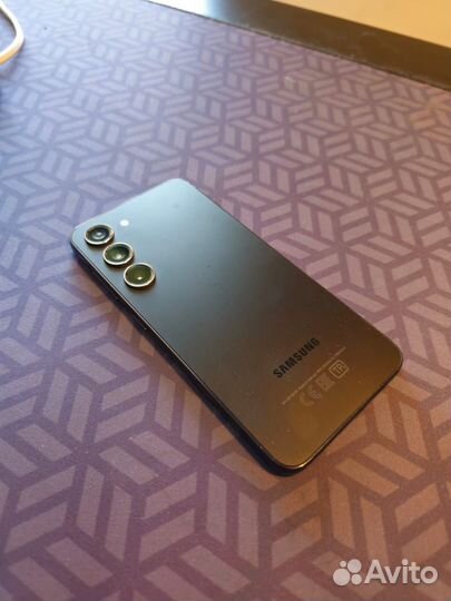 Samsung Galaxy S23, 8/128 ГБ