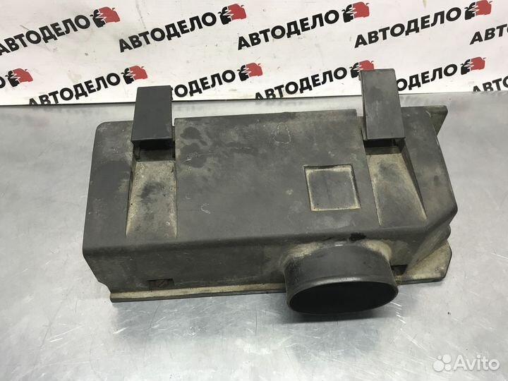 Крышка воздушного фильтра Peugeot 406 1997 г.в