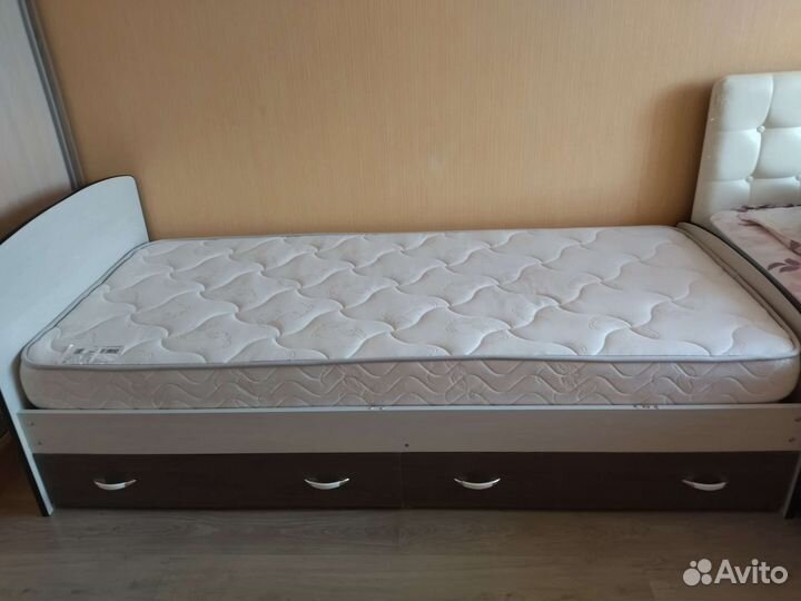 Детская кровать, без матрасса. Размеры 90 -200