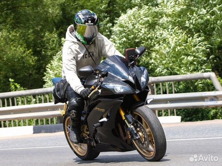 Yamaha R6
