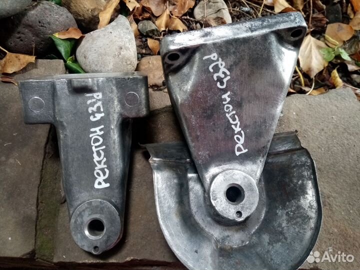 Кронштейн опоры двигателя Ssaniong Rexston