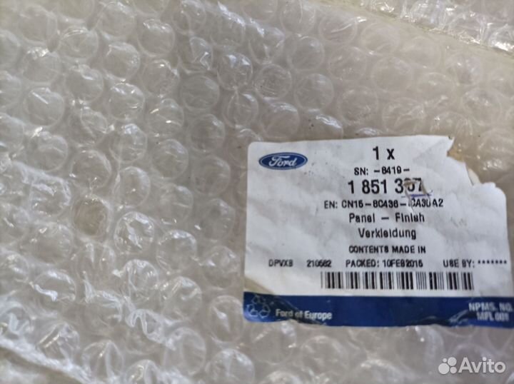 Молдинг решетки радиатора передний Ford Ecosport