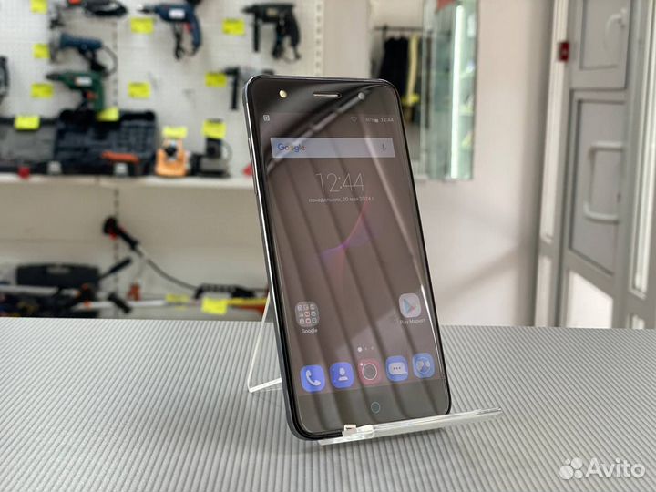 ZTE Blade V7 Lite, 2/16 ГБ