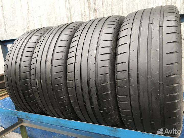 Michelin Pilot Sport 4 235/45 R19