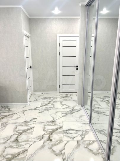 2-к. квартира, 70 м², 5/17 эт.