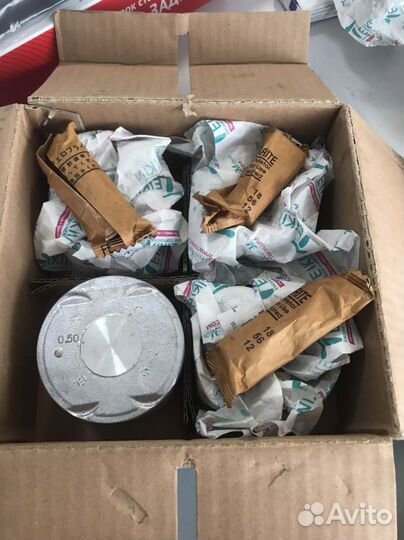 Продам поршневую комплект на лансер 9