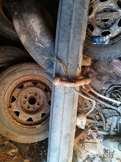 Golf 2 запчасти фаркоп,колеса читайте описание